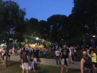 Četvrto veče protesta ponovo obeležili incidenti (FOTO, VIDEO) 21