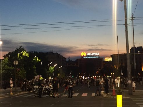 Na petom protestu manje okupljenih nego prethodnih dana (FOTO, VIDEO) 10