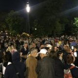 Šesti protest u Beogradu bez incidenata, uz učešće oko 1.000 ljudi (FOTO/VIDEO) 5