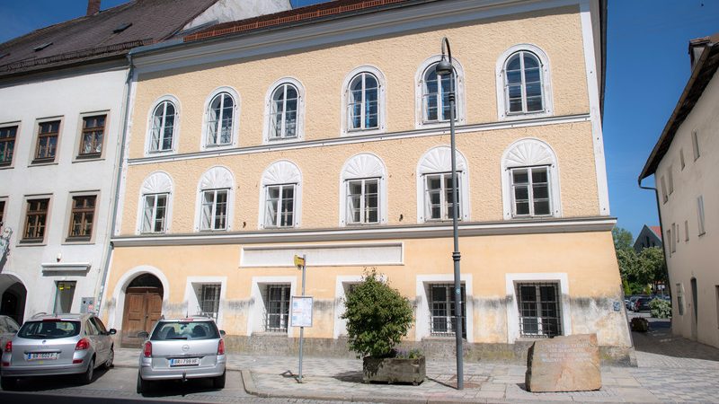 Šta će biti sa rodnom kućom Adolfa Hitlera? 1