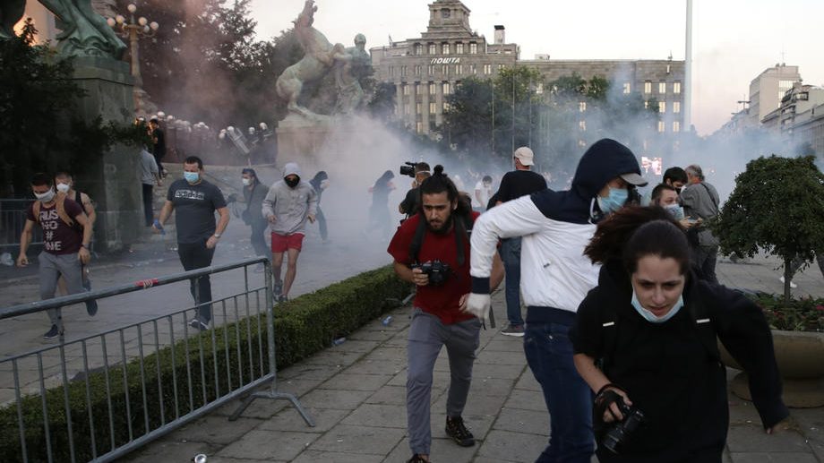 OFID osudio nasilje prema građanima na protestu 1