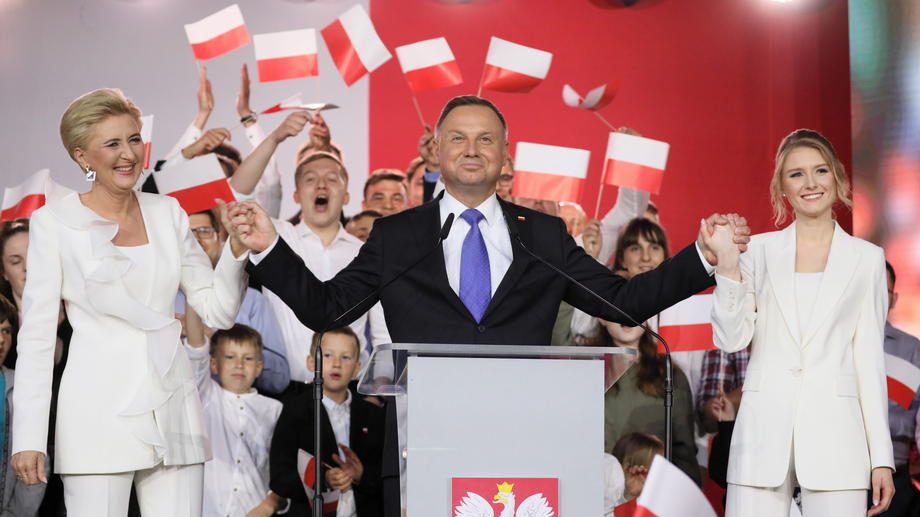 Poljaci u nedelju tesno izabrali za predsednika ponovo Andžeja Dudu 1