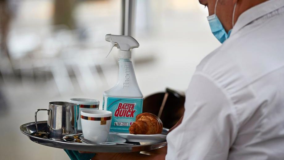 Katalonija od sutra zatvara barove i restorane tokom 15 dana 1