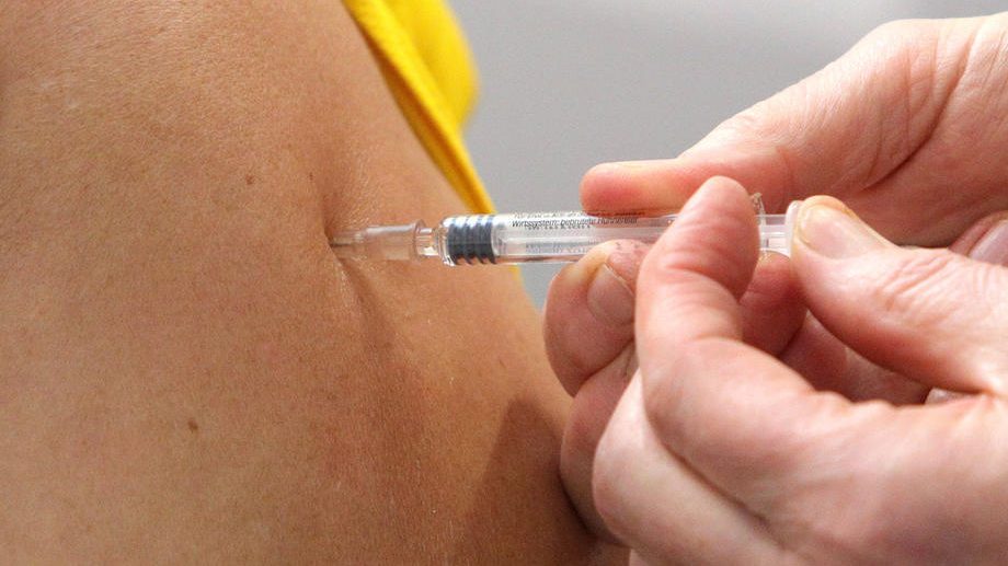 Evropska komisija kupuje 300 miliona vakcina protiv Covid -19 1