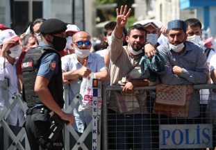 Aja Sofija, molitva Prve molitve muslimana u Aja Sofiji posle pretvaranja u džamiju (FOTO) 7