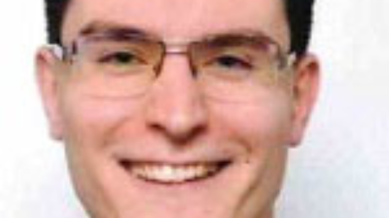 Luka Kebara: Poslanik-pripravnik 1