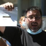 Bulatović: Oduzeli su mi puške zbog pitanja o Vučićevim patikama 14