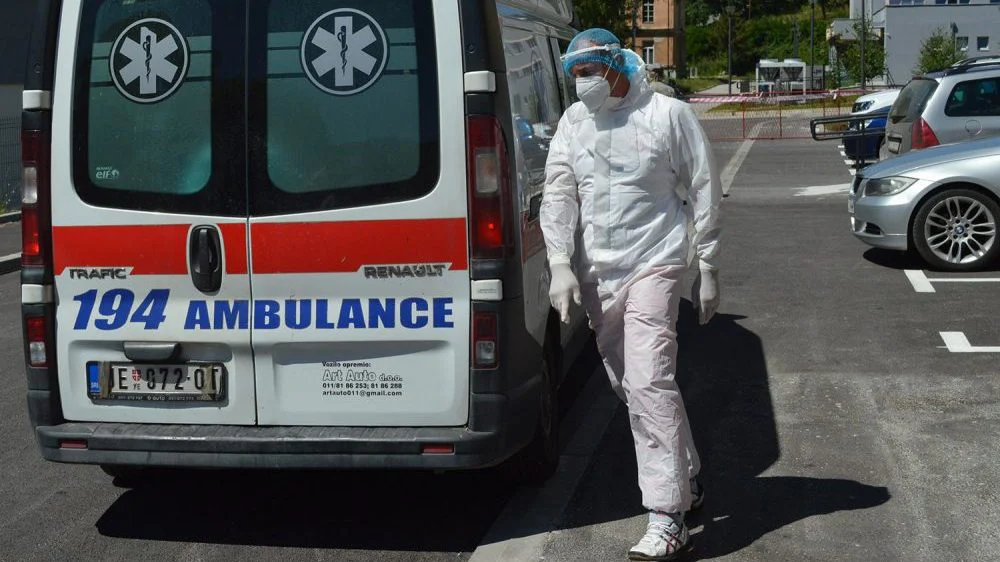 Odobrene izmene zakona o zaštiti stanovništva, lekarima 10.000 dinara pomoći 1