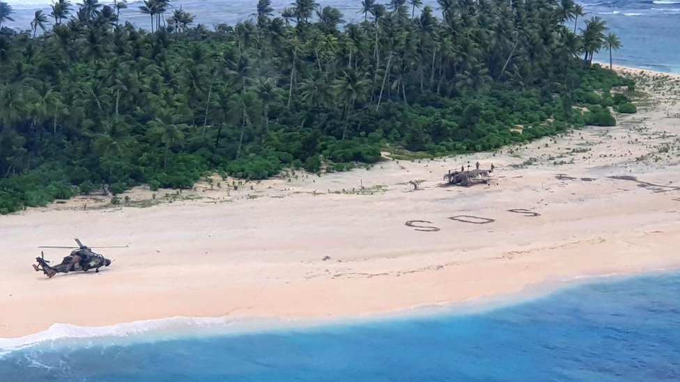 Australijski vojnički helikoper na ostrvu Pikelot u Mikroneziji