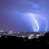 U fotografijama: Spektakularne munje obojile nebo nad Engleskom 6