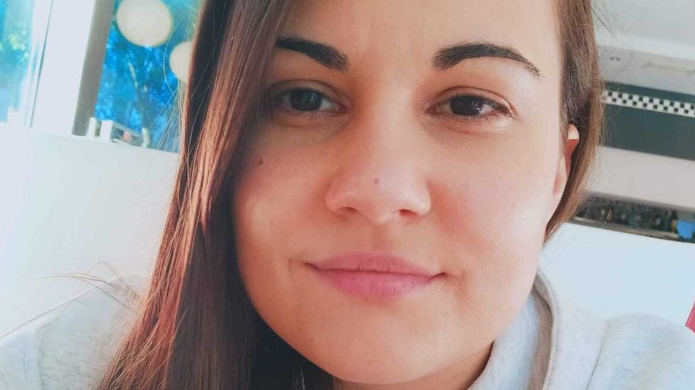 Međunarodni dan mladih, korona virus i Srbija: Kao posledica pandemije manje mladih želi da ode iz zemlje, pokazuje istraživanje 2 mladi