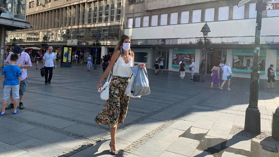 Korona virus: U Srbiji još četvoro preminulih, Crna Gora otvara granice za srpske državljane, veliki rast broja zaraženih u Nemačkoj 1 Srbija korona bbc Nataša