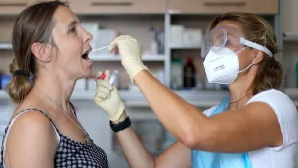 Korona virus: Broj registrovanih slučajeva u Srbiji prešao 30.000, u Sloveniji broj zaraženih raste 2 testiranje