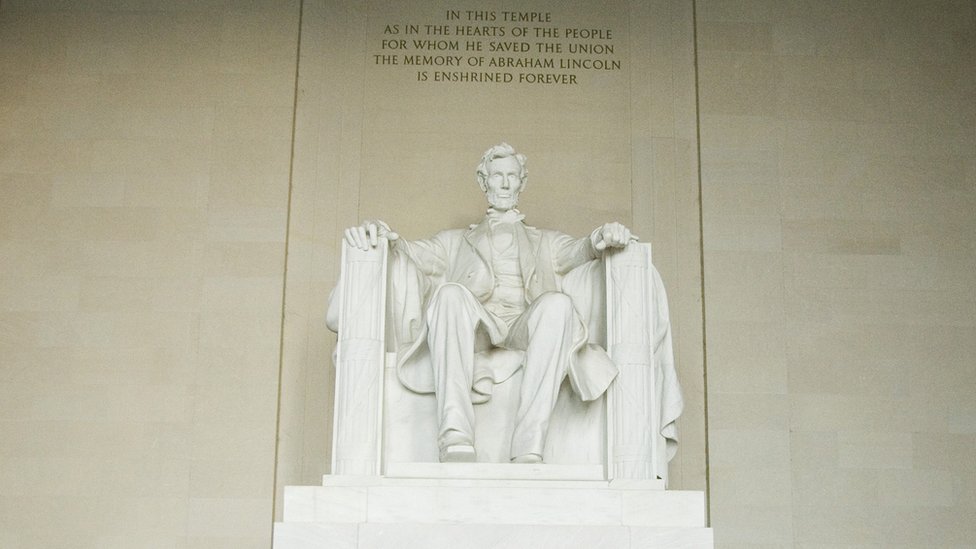 Statua Abrahama Linkolna u Vašingtonu