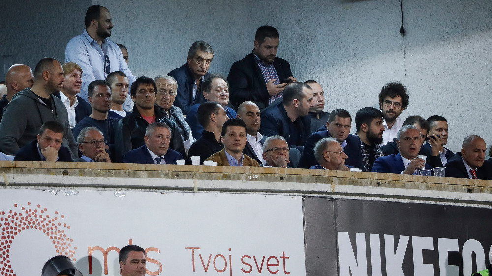 Po kom osnovu je FSS dao novac Zvezdi i Partizanu za evrolicencu? 1