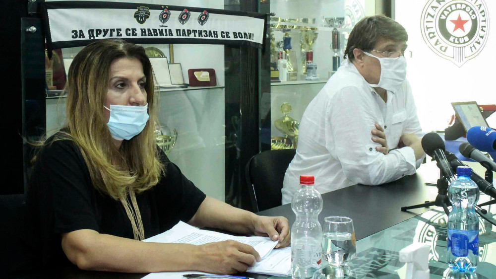 Pola tima, a dva trenera 1