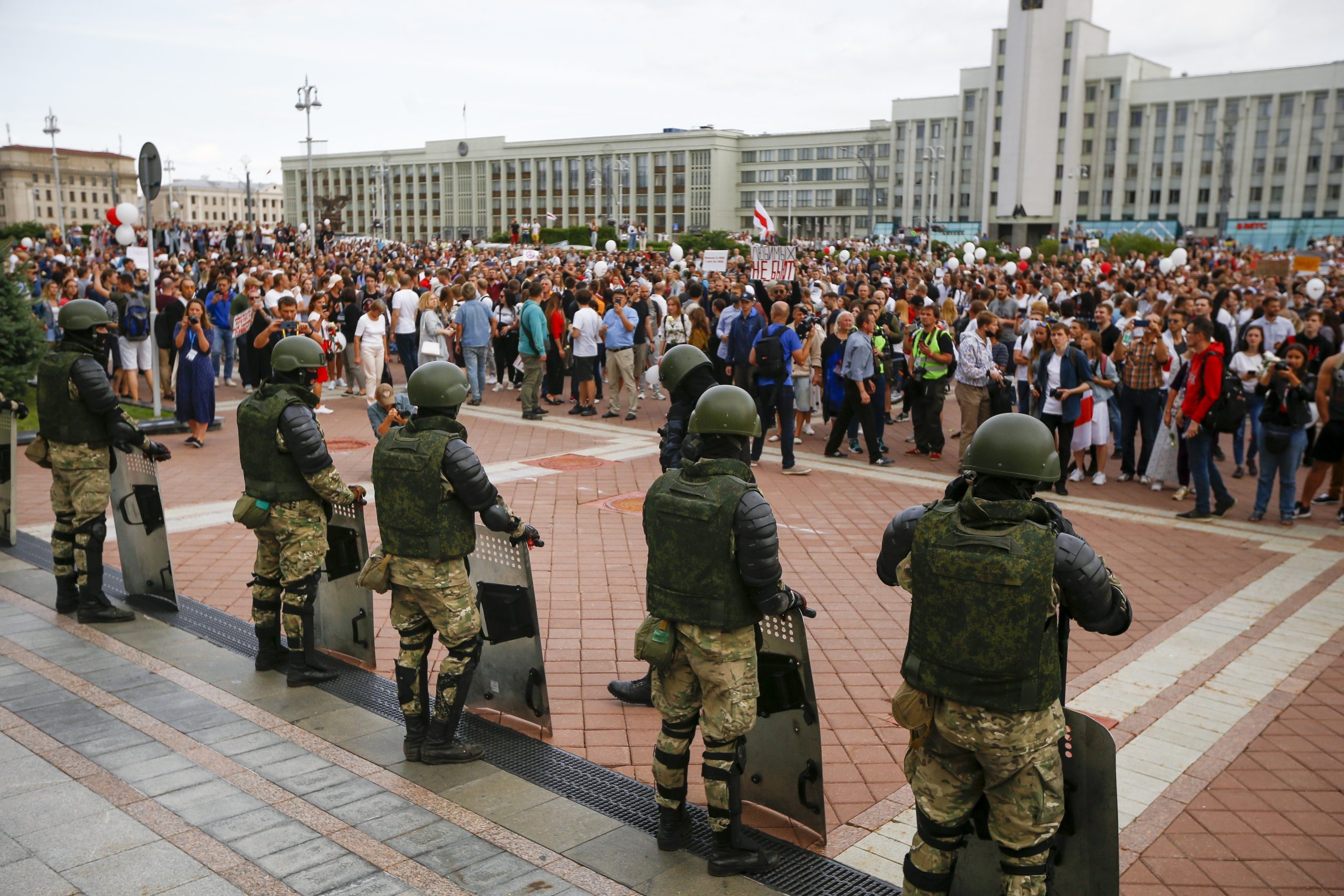 U Minsku nekoliko hiljada ljudi na protestu protiv Lukašenka 1