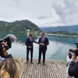 Vučić: Moguć dogovor o pitanjima važnim i za Beograd i za Prištinu 13