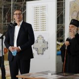 Predsednik države u 21. veku ide u crkvu da se pomoli pred važan put: Da li je Vučić doživeo versko otkrovenje? 15