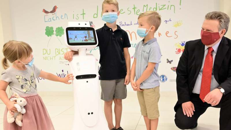 Roboti kao podrška deci i osoblju ambulante klinike u Beču (VIDEO) 1