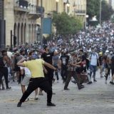 Novi protesti i sukobi demonstranata i policije u Bejrutu 4