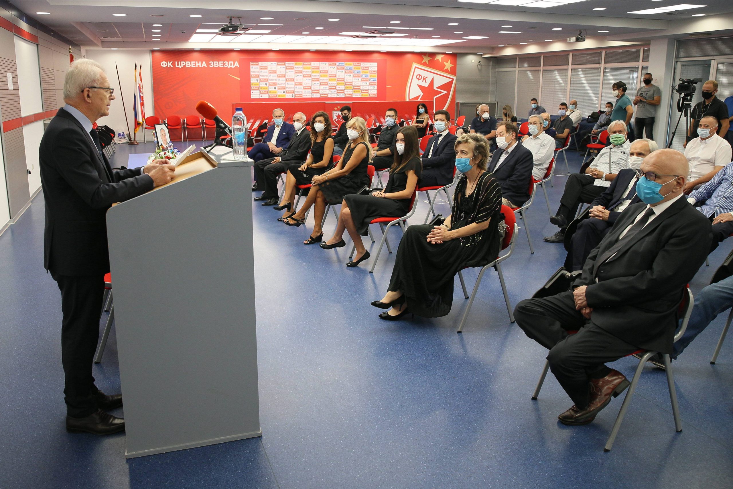 Crvena zvezda se oprostila od Vladice Popovića 1