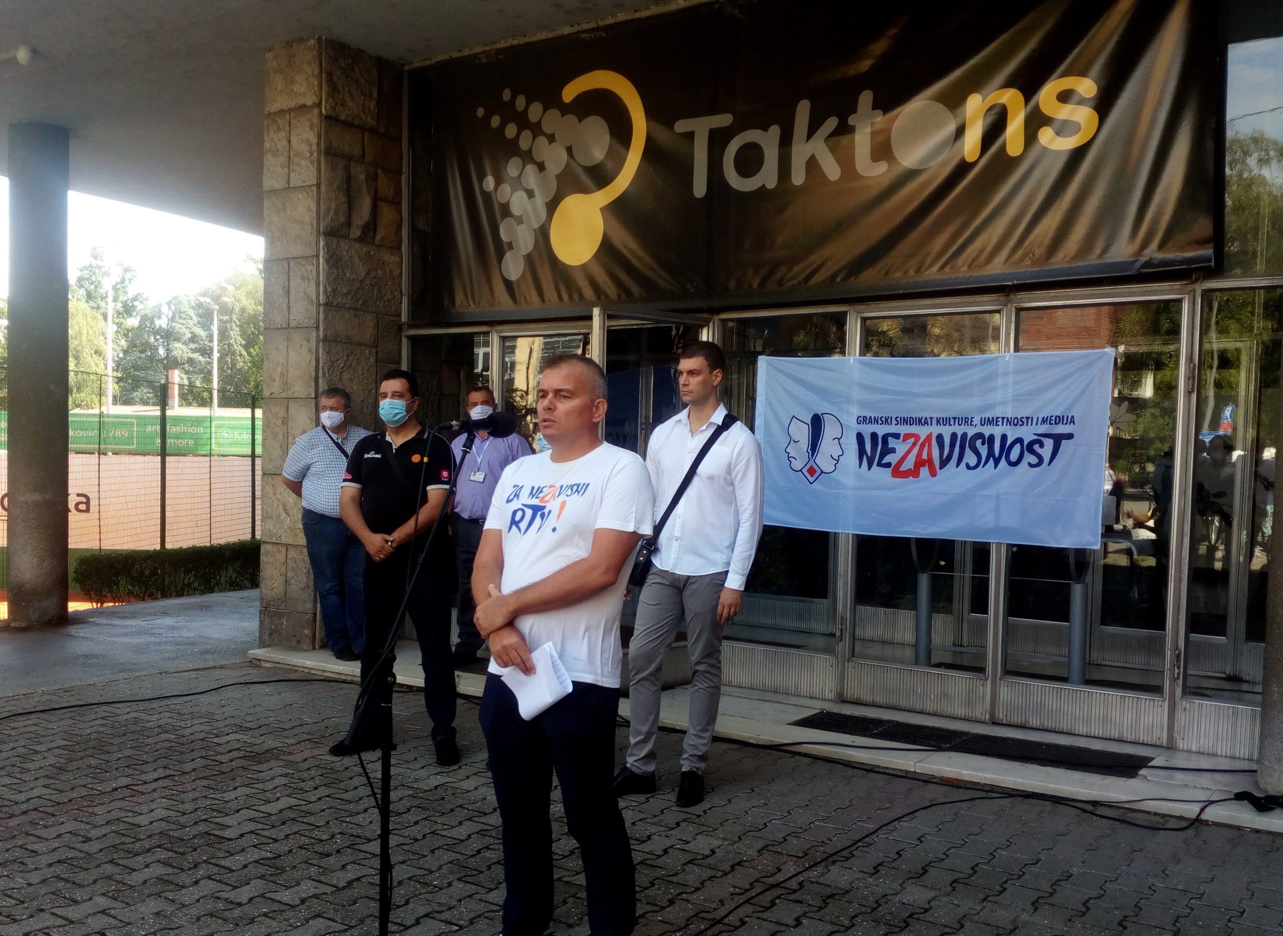 U Novom Sadu protest zbog otpuštanja radnika sa RTV-a 1
