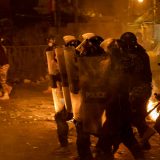 Policija upotrebila suzavac protiv demonstranata u Bejrutu (FOTO) 13