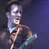 Onlajn koncert u čast Džoa Stramera frontmena grupe Kleš 2