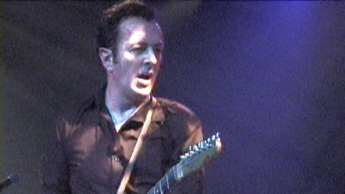 Onlajn koncert u čast Džoa Stramera frontmena grupe Kleš 1