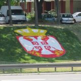 Grb Srbije - novi ukras na autoputu kroz Beograd 3