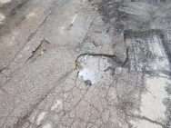 Požega: Kako izgleda "krpljenje" puta u praksi (FOTO) 7