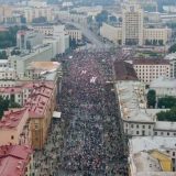Desetine hiljada Italijana demonstrirale u Rimu protiv jačanja fašizma 11