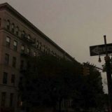 Zbog prekida struje veliki delovi Menhetna ostali u mraku 8