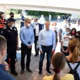 Stefanović na druženju sa decom stradalih pripadnika MUP-a (FOTO) 5