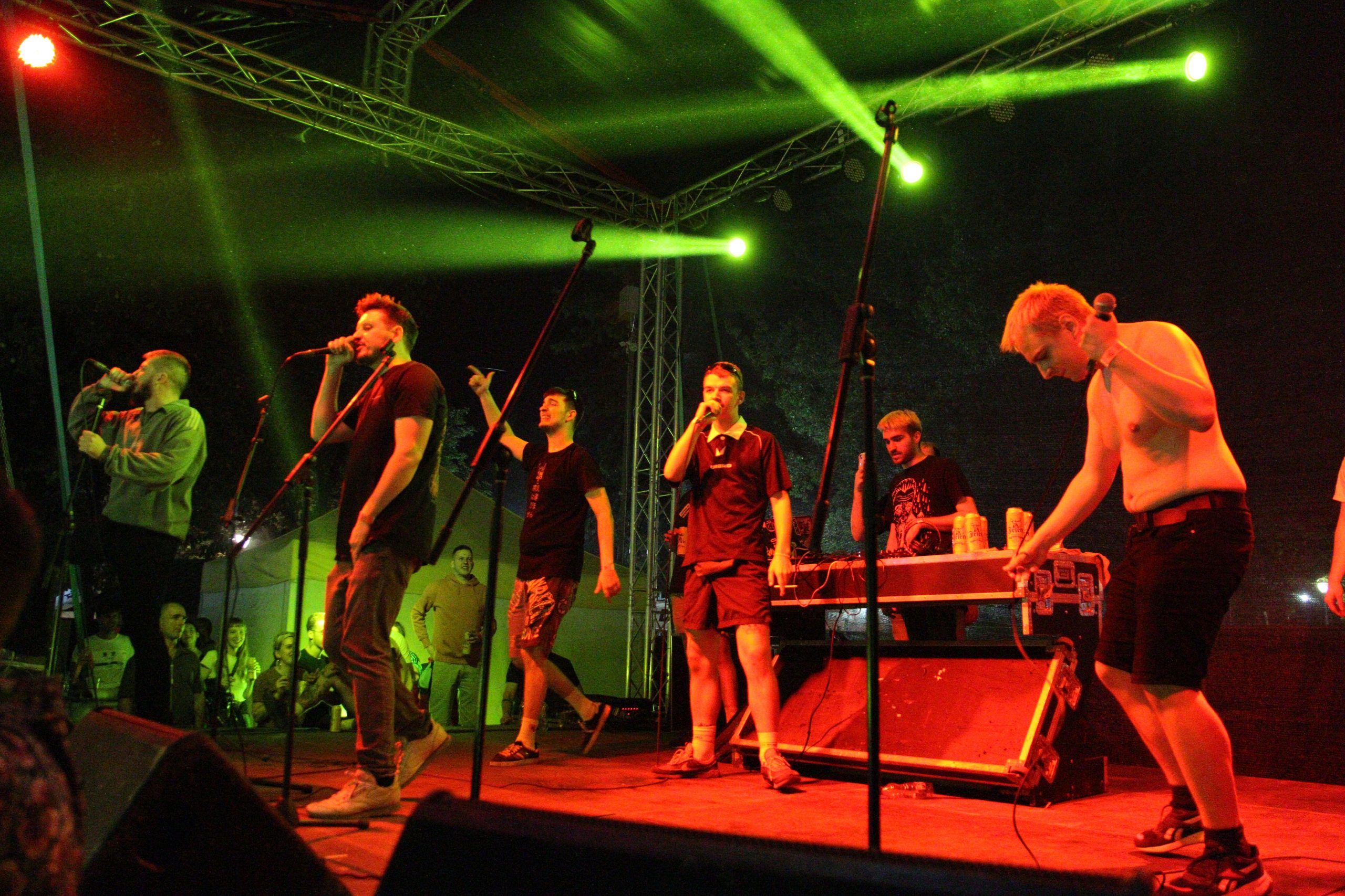 Mikstejp za post-karantin: Plejlistu pravi Zicer Inc. 1