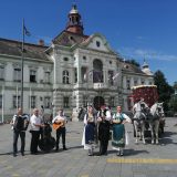 Dani piva u Zrenjaninu otkazani zbog epidemije, ali se danas točilo besplatno pivo 8