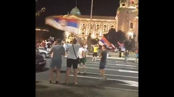 U Beogradu proslava izbornih rezultata u Crnoj Gori 1