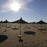 Kazne i do 3.000 evra za one koji su krali beli pesak sa plaža na Sardiniji 15