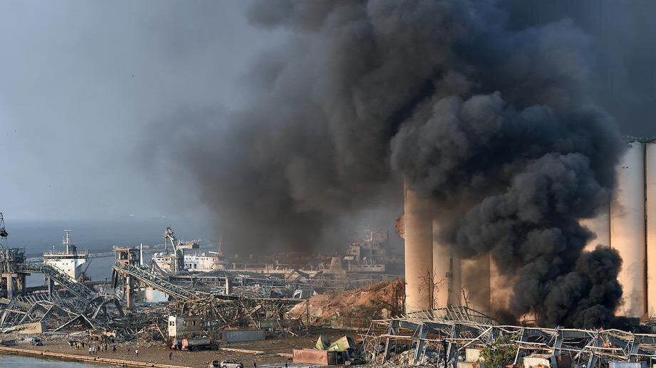 Veliki požar izbio u luci u Bejrutu, mesec dana nakon eksplozije 1