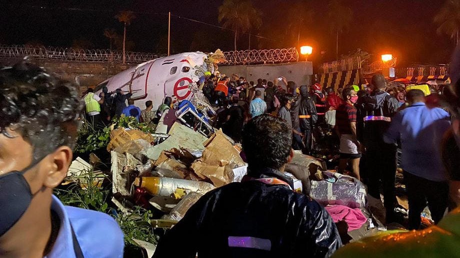U avionskoj nesreći u Indiji 16 poginulo, desetine povređeno 1