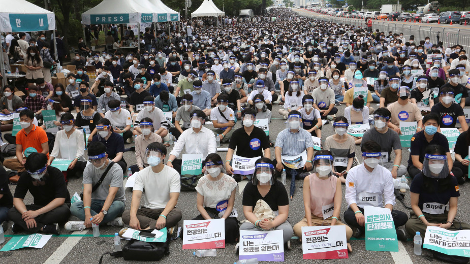 Hiljade mladih lekara u Južnoj Koreji u jednodnevnom štrajku 1