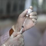 UOPS: Vlada da se u najkraćem roku obrati EU kako bi se obezbedile vakcine protiv korone 14
