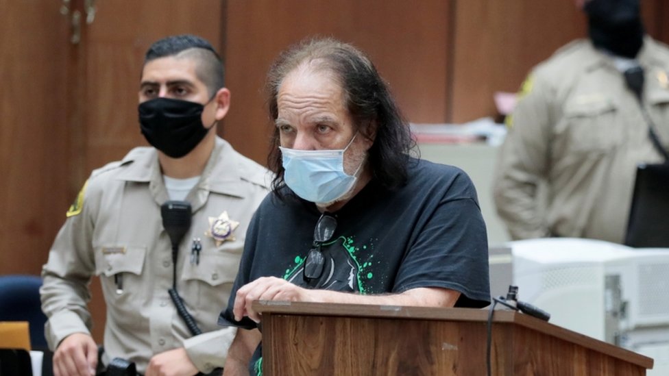 Ron Džeremi na sudu u Los Anđelesu u junu