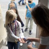 Škole i korona virus: Odlaganje početka nastave, prkos roditelja i nova pravila na Balkanu i u svetu 4