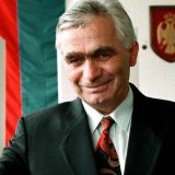 Korona virus, Bosna i Momčilo Krajišnik: Preminuo ratni lider bosanskih Srba 6