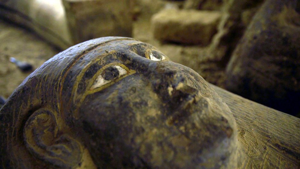 Drevni Egipat: Sarkofag star 2.500 godina otkriven drevnom groblju 2 One of the coffins from a burial complex in the necropolis of Saqqara