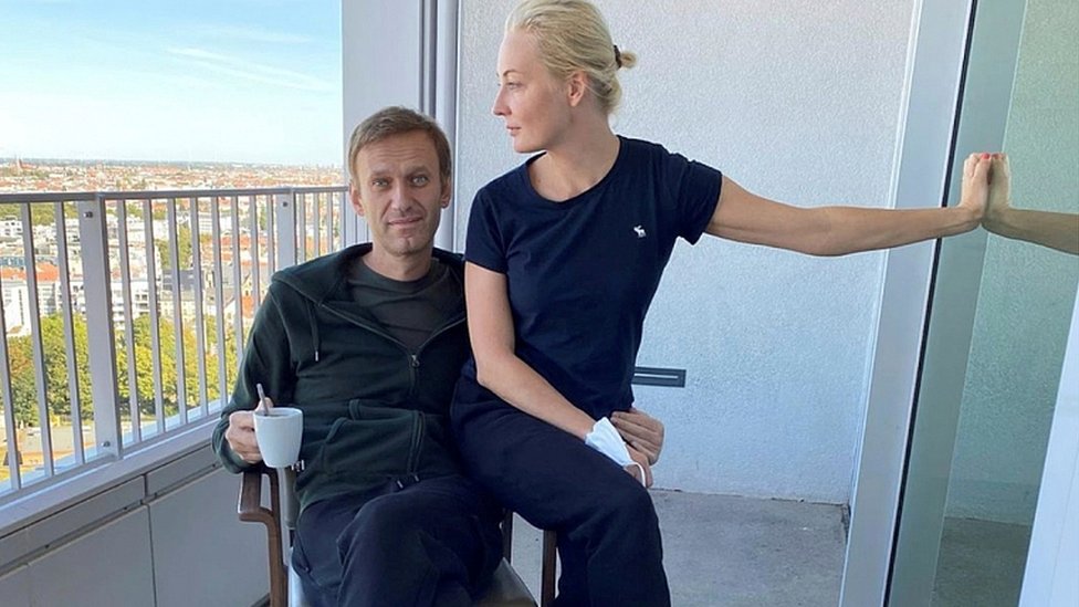 Alexei Navalny and his wife Yulia Navalnaya pose for a picture at Charite hospital in Berlin, Germany