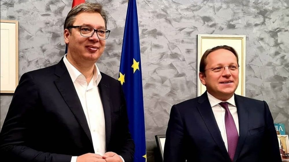 Vučić u Briselu razgovarao sa Varheljijem 1