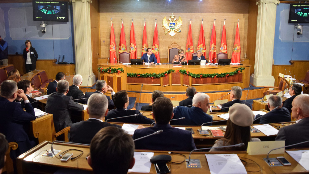 Tri ministra u Vladi Crne Gore bez podrške parlamenta 1